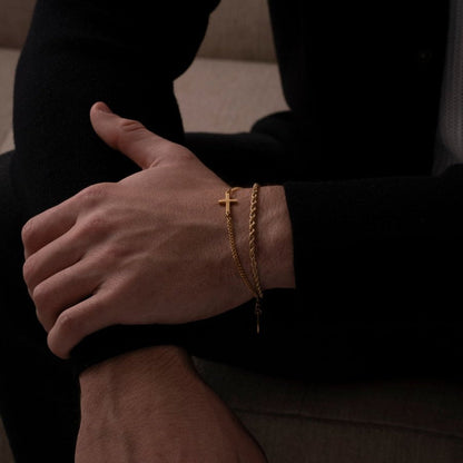 VORO® Pulsera Cruz · Oro 18K